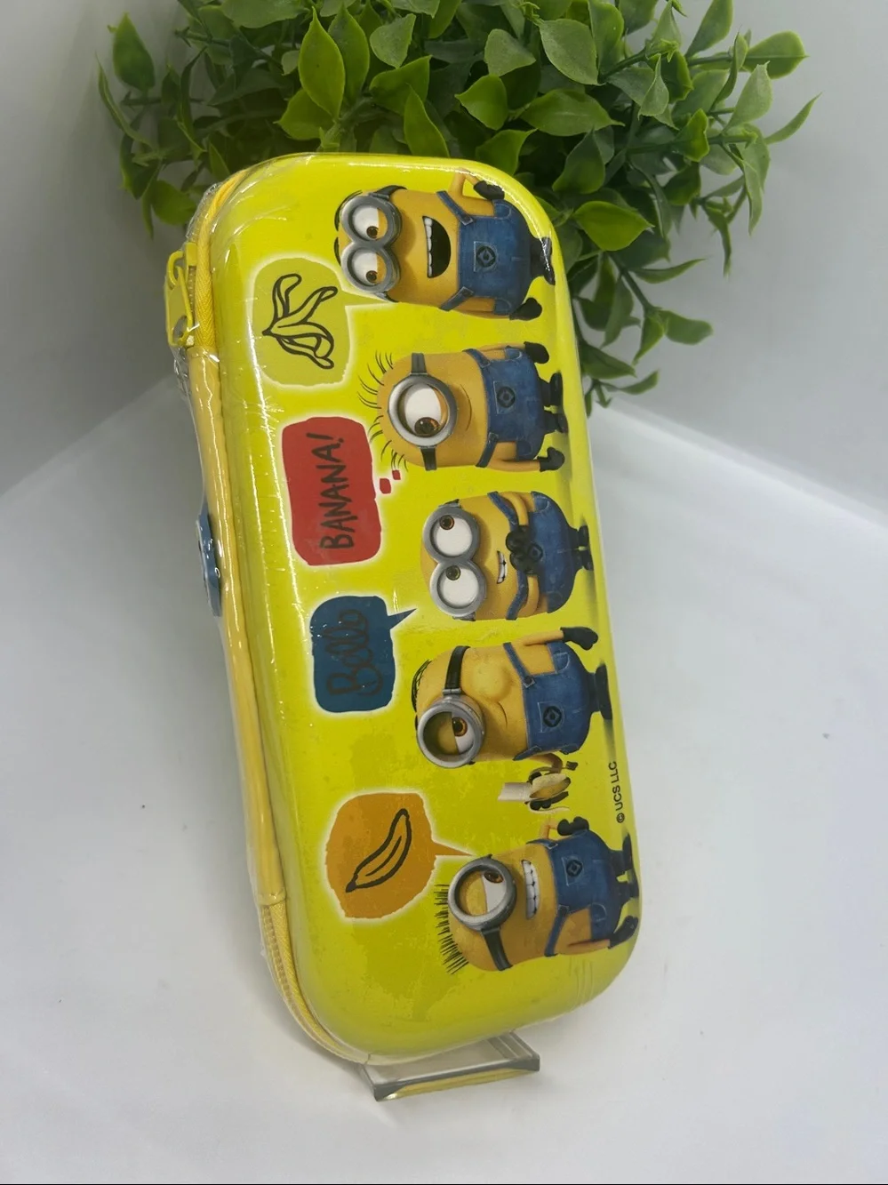 Yellow Minions character zippered pencil case graphics of various Minions.NWT